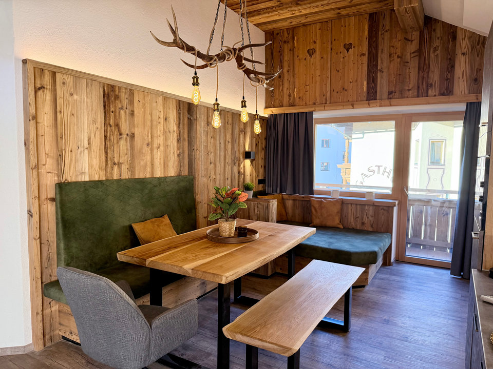 Chalet Loft Küche und Essbereich, Premium Ferienwohnung Zillertal